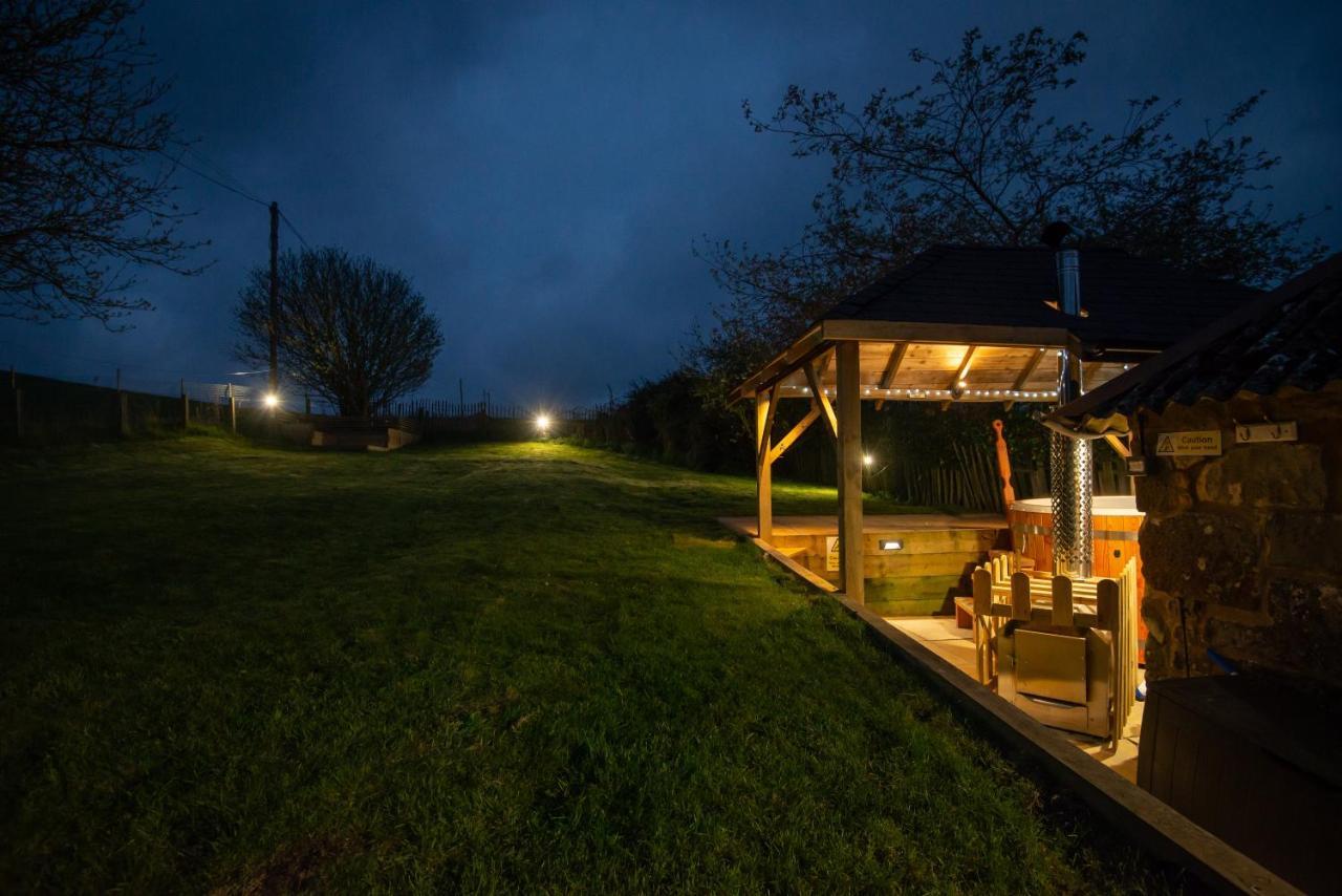East Cottage * Wood Burning Hot Tub * Garden St Andrews Exteriör bild
