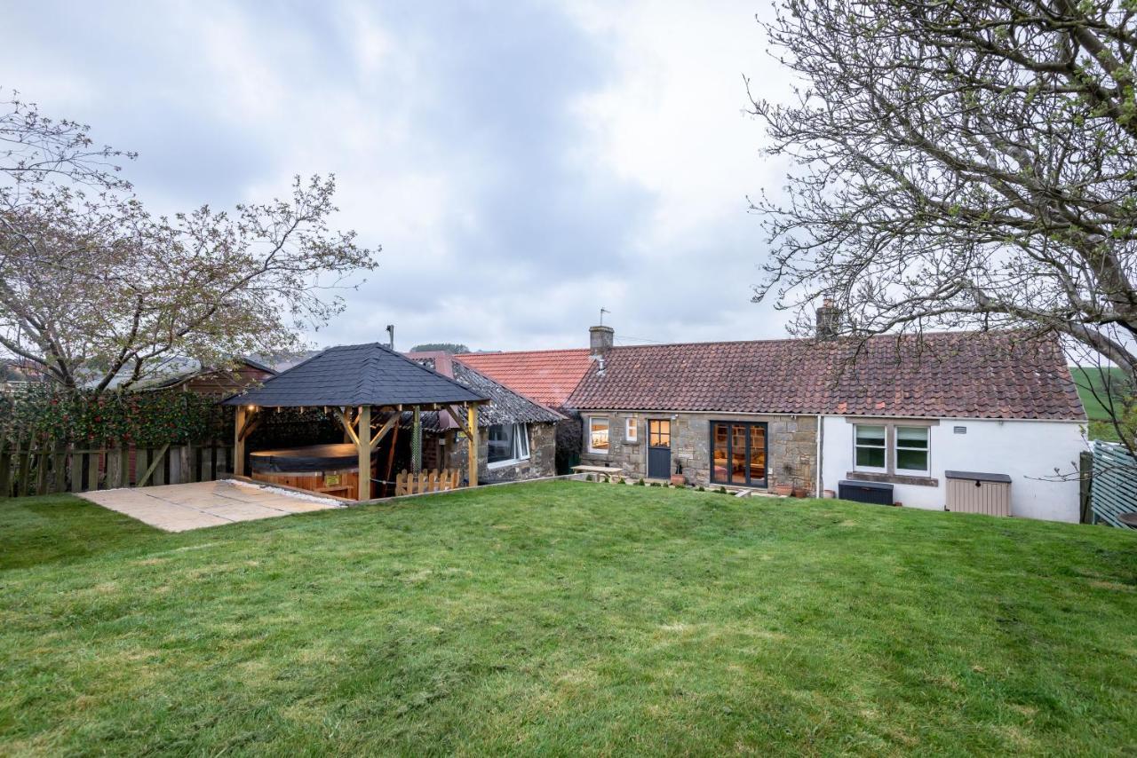 East Cottage * Wood Burning Hot Tub * Garden St Andrews Exteriör bild
